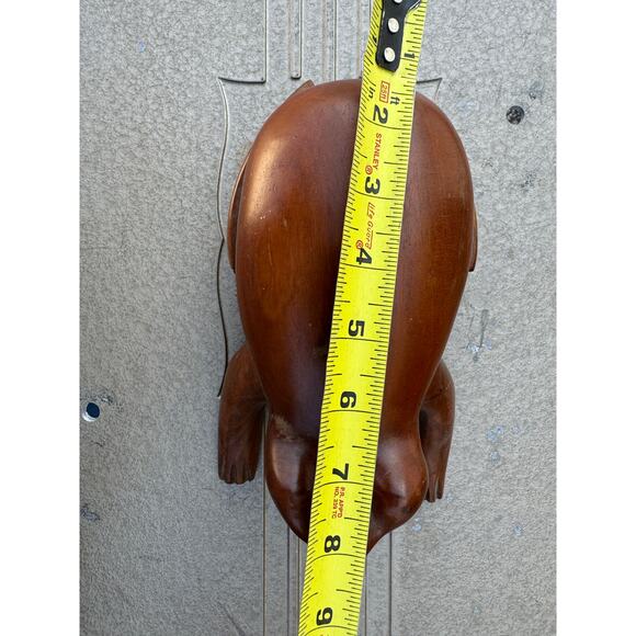 Hand crafted mahogany frog shaped wood box - Picture 10 of 12